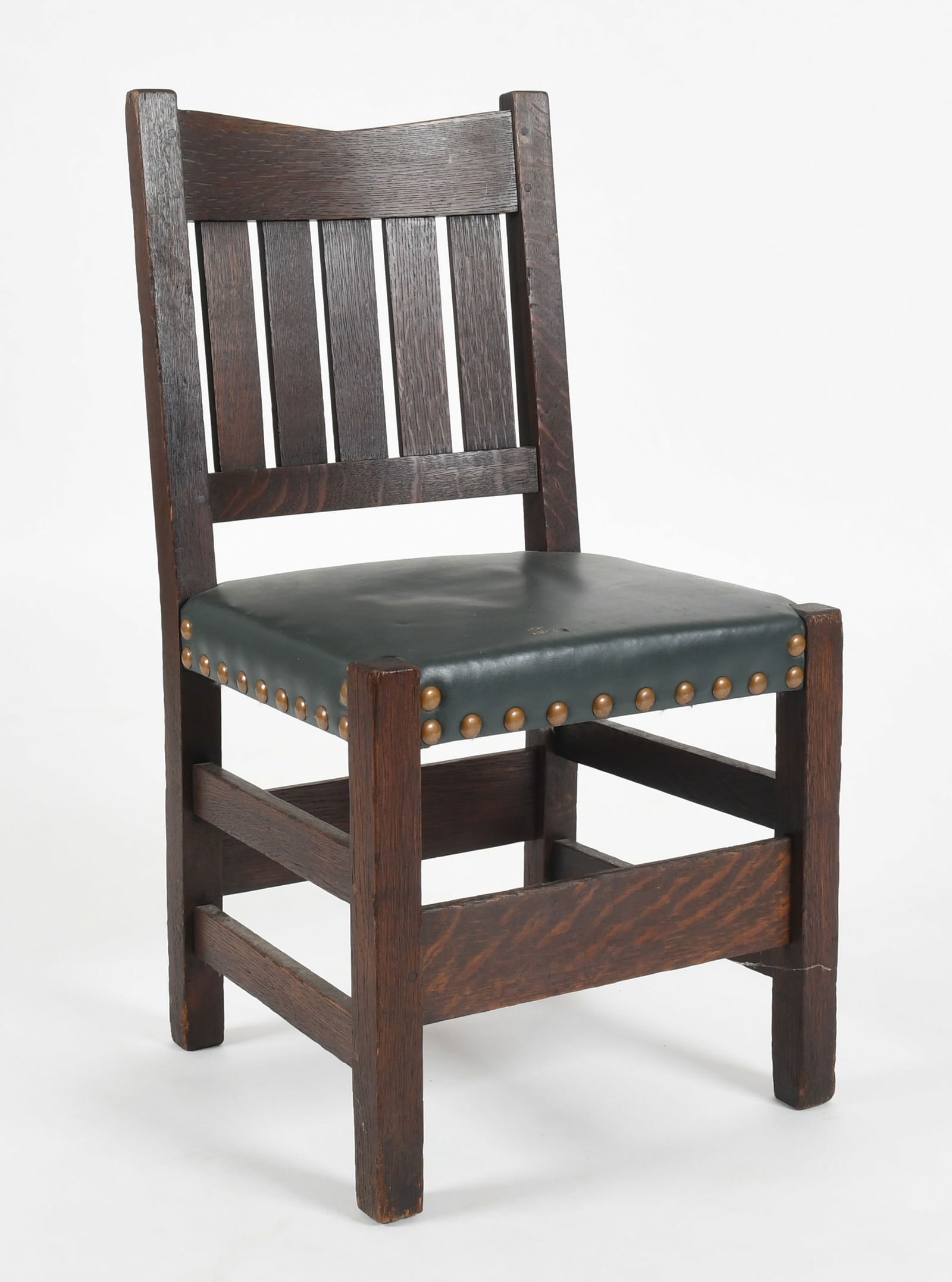 Gustav Stickley (1858-1942) Arts and Crafts Oak V-Back Side Chair #354 1/2 (1 of 8)