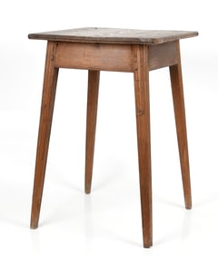 Federal Yellow Pine Splay Leg Stand, Early 19th Century