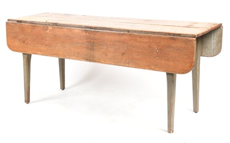 American Country Federal Painted Drop-Leaf Harvest Table, Circa 1800