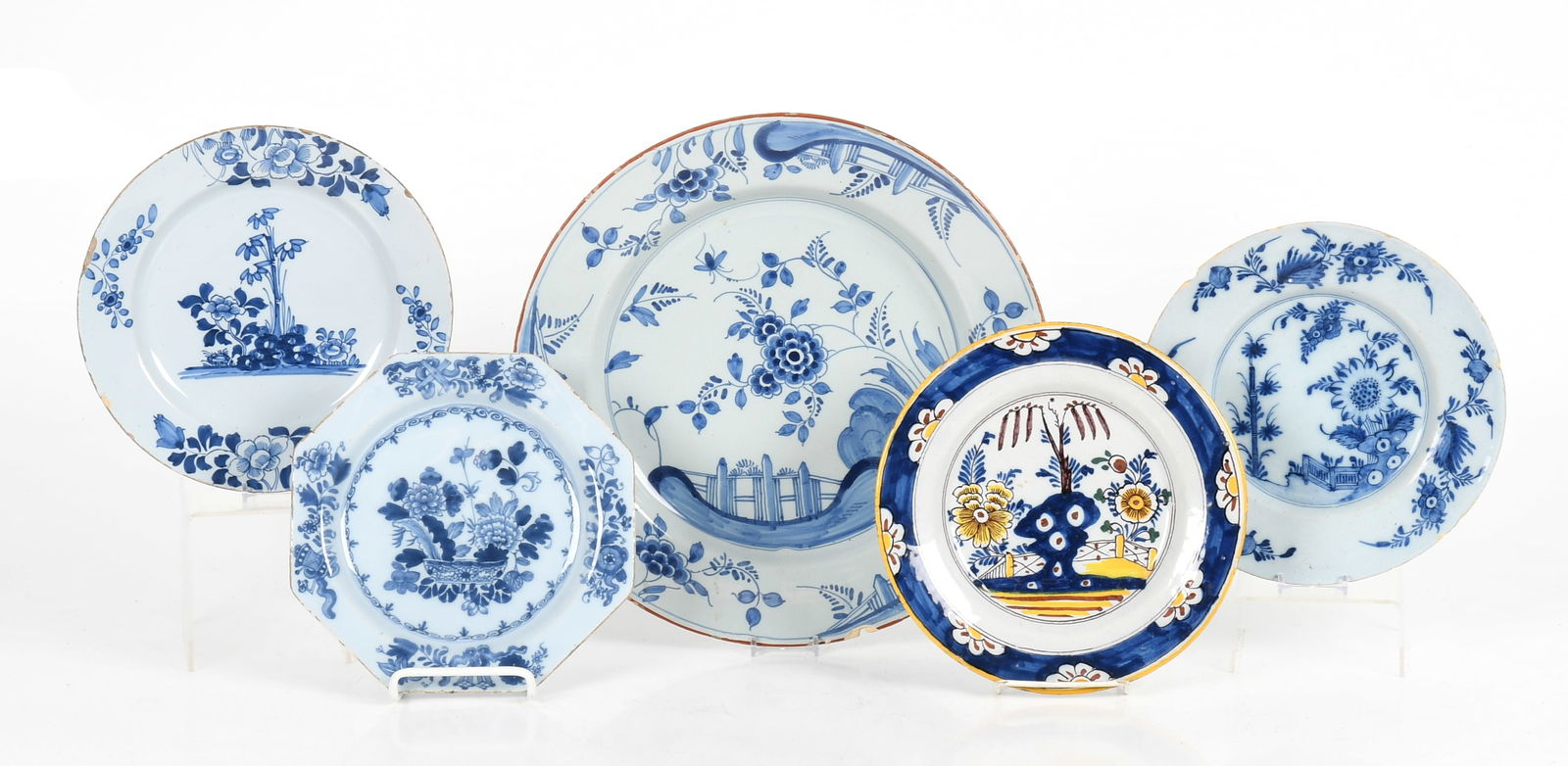 A Group of Early Delft Pottery (1 of 12)