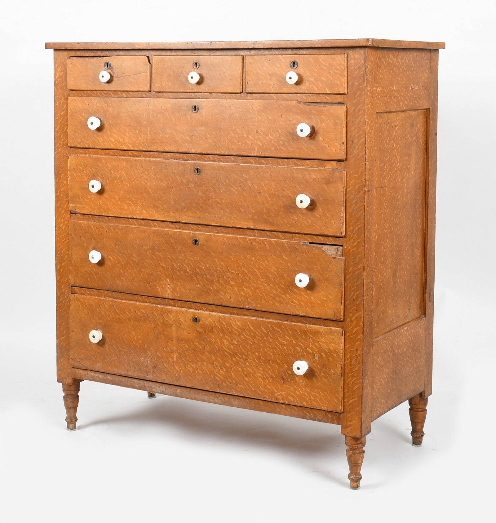 Sheraton Faux Grained Tulip Poplar Chest of Drawers (1 of 11)