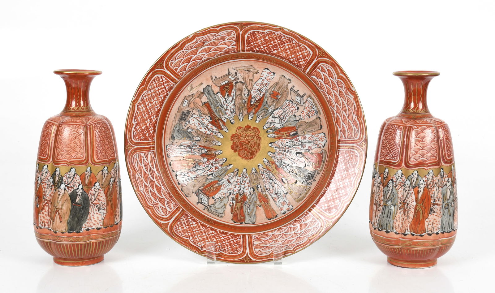 Kutani Ware, a Pair of Vases and a Centerpiece Bowl (1 of 11)