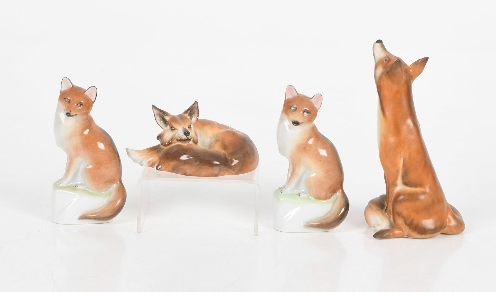 Four Herend Porcelain Foxes, Late 20th Century (1 of 9)