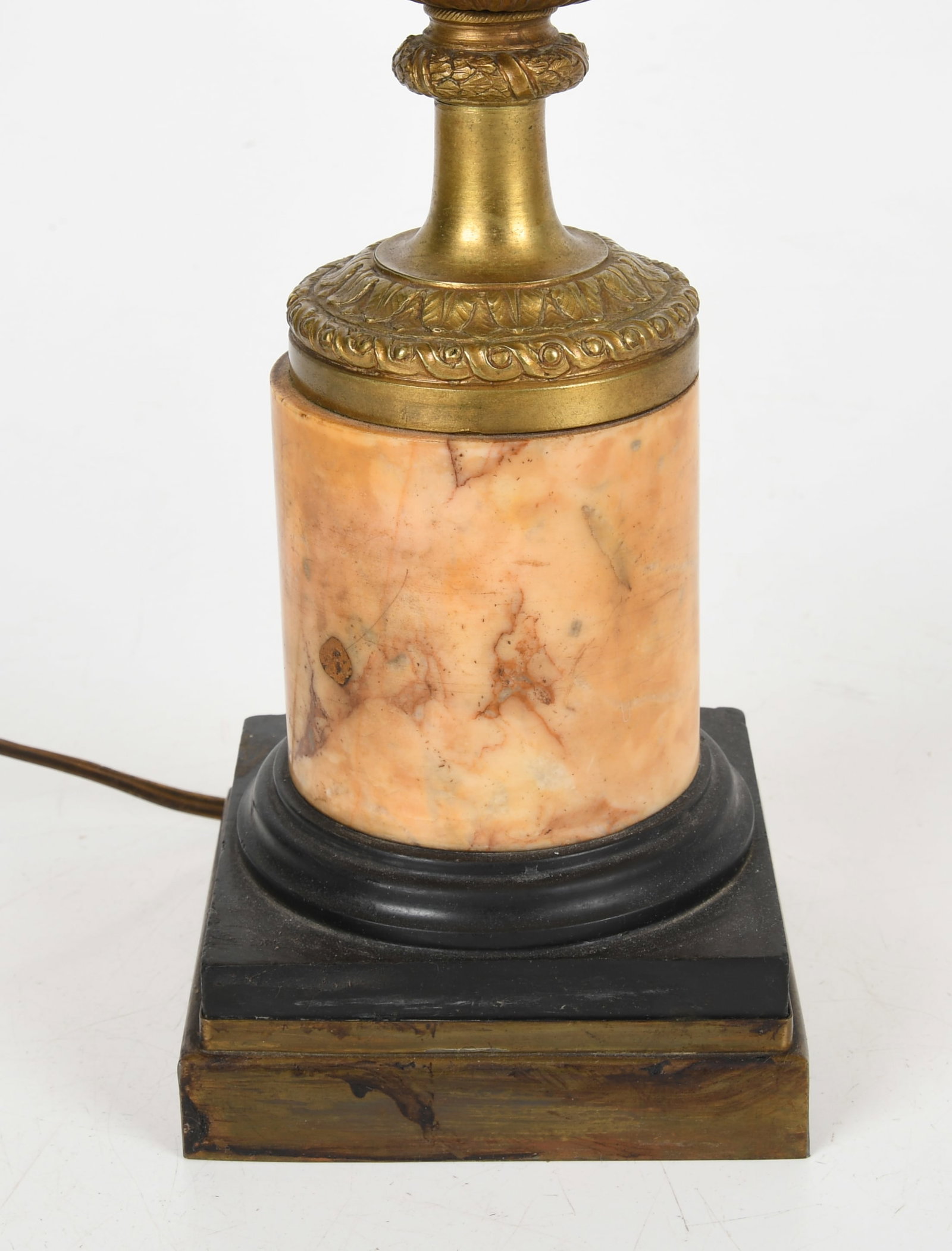 A Neoclassical Lamp - 3