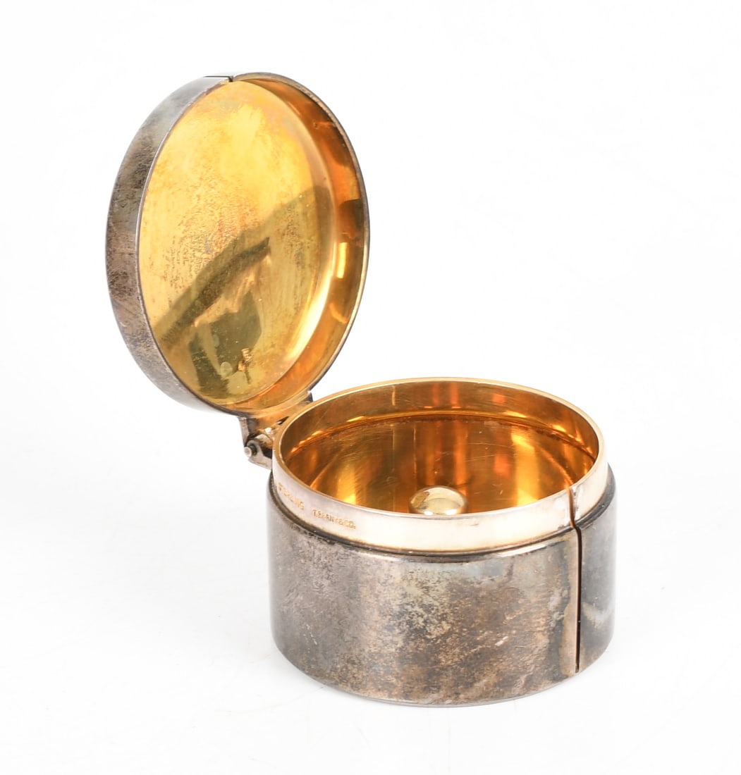 A Group of Small Silver Objects, Boxes, Etc... - 4