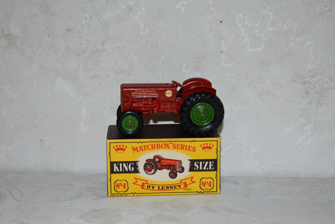 Matchbox: Matchbox King Size No. 4 International Tractor; with box