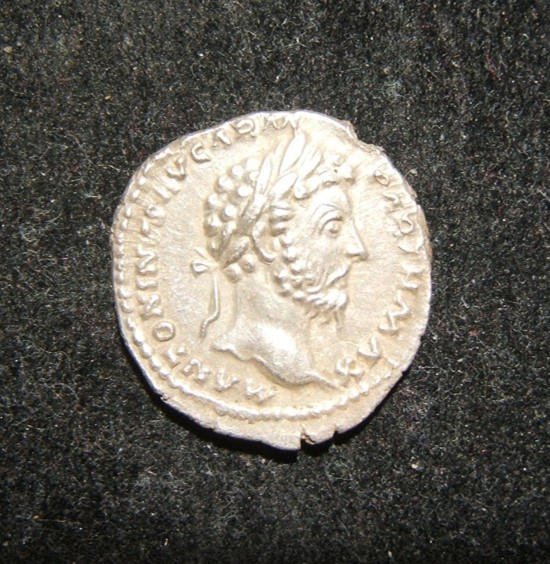 Roman Imperial Marcus Aurelius ancient AR Denarius coin (1 of 2)