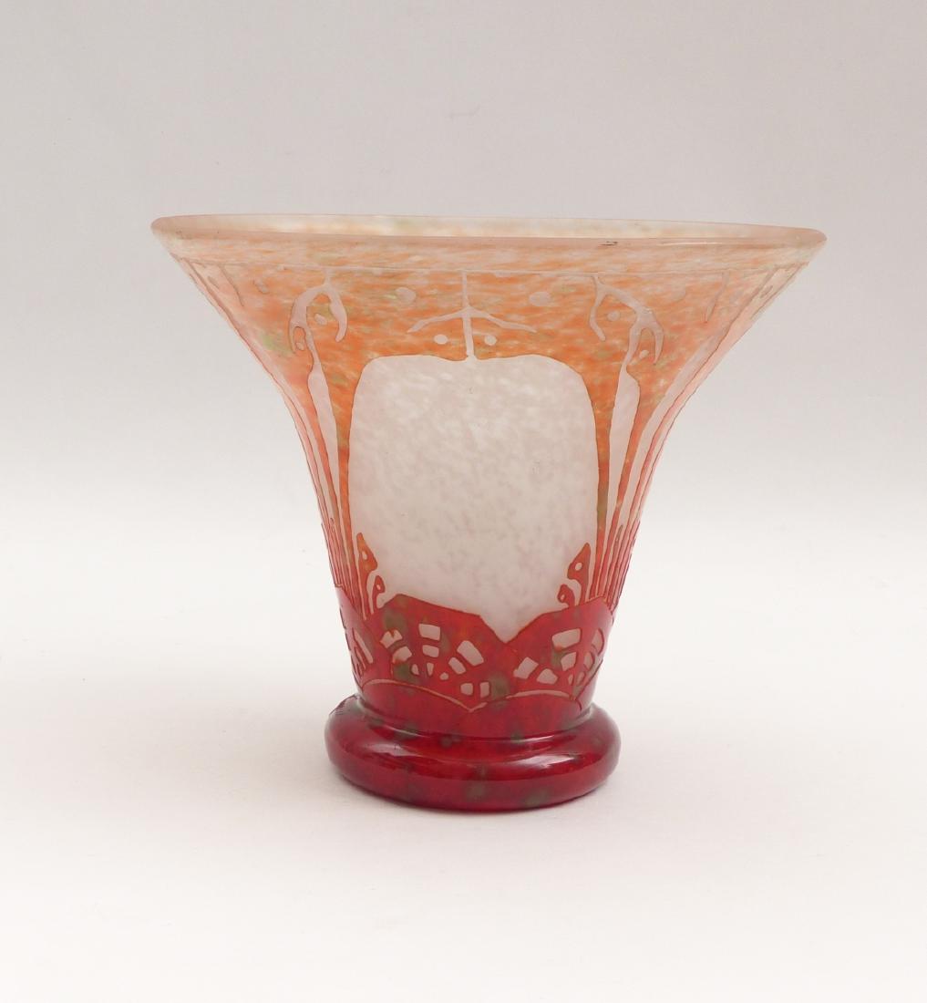 Art-Déco-Vase—Verreries Charles Schneider,: Vase art déco—Verreries Charles Schneider, Epinay-sur-Seine - circa 1925/30 Colorless glass with white powder, matte finish, orange and green overlay, acid etched. Signed ''Charder'' and ''Le Verre
