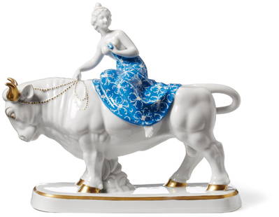 "Europa auf dem Stier" â€” Tettau, Porzellanfabrik: ''Europe on the Bull'' / â€” Tettau, porcelain factory Gerold & Co. - 1920-37 / Porcelain with painting in blue and gold. At the bottom manufacturer logo ''NPT Neutettau''. 31 x 36 x 12 cm. - A