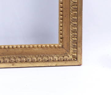 Louis-XVI-Rahmen, Frankreich, A. 19. Jh.: Louis-XVI frame : France, beg. 19th c. With pearls and leaf tips. carved and gilt wood. Clear dimensions 35,5 x 30 cm; external dimensions 48,5 x 43,5 cm. - Signs of age. // Louis-XVI-Rahmen : Frankre