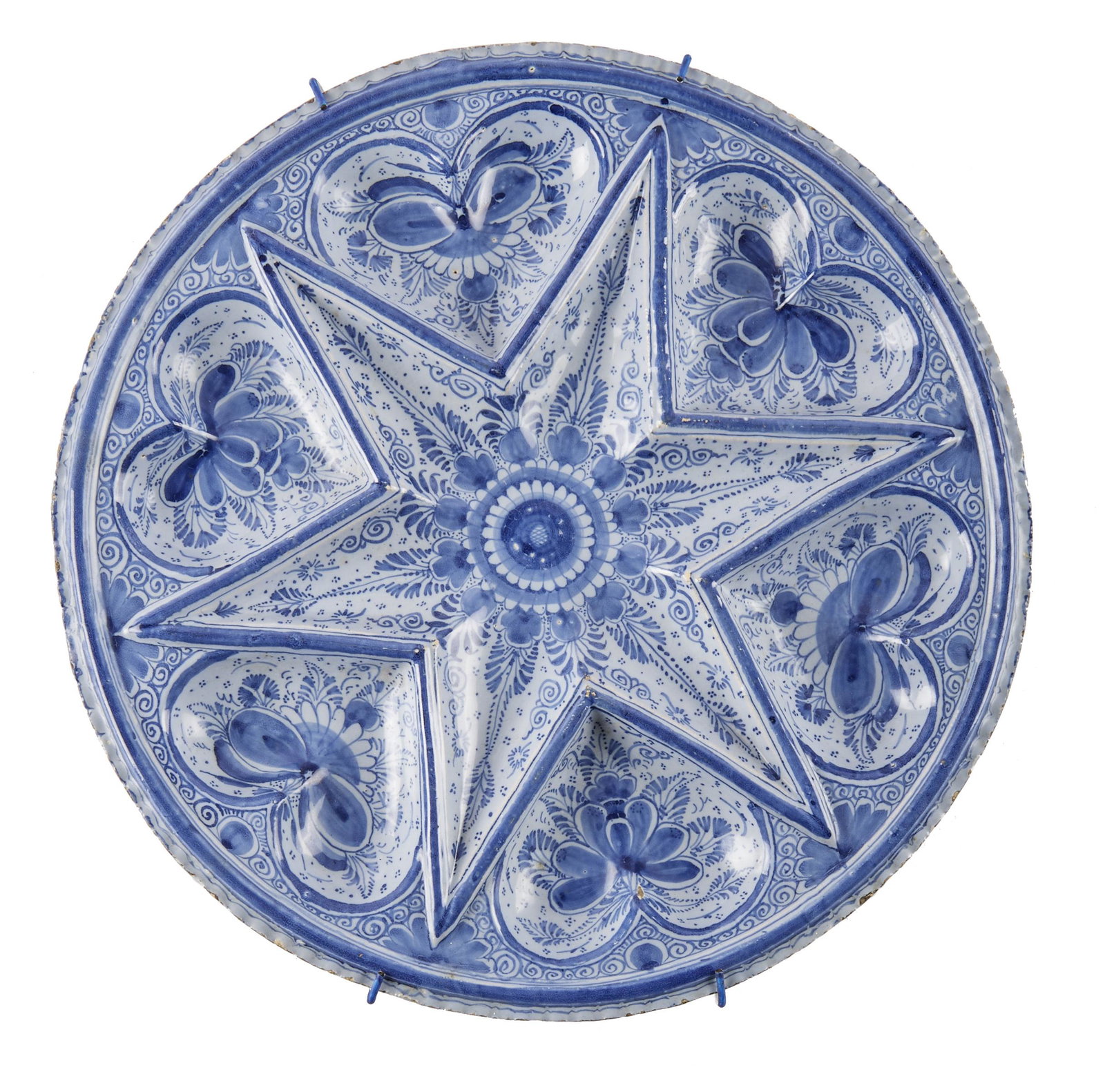 Grosse Kabarettschale : Nuernberg, 1. H. 18. Jh. (1 of 1)