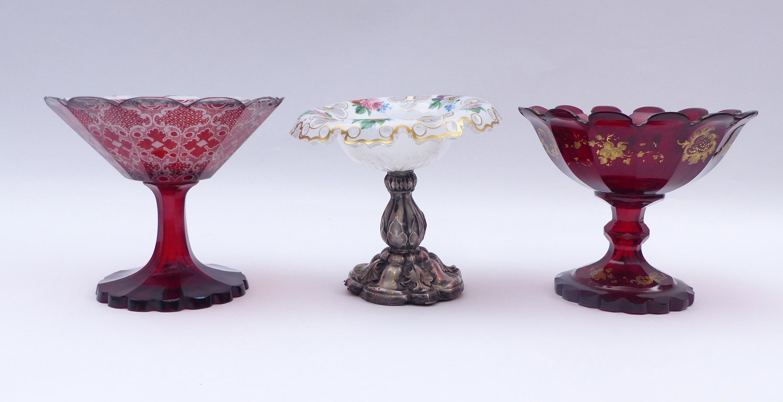 Drei Fussschalen : Boehmen, 19. Jh. : (1 of 2)