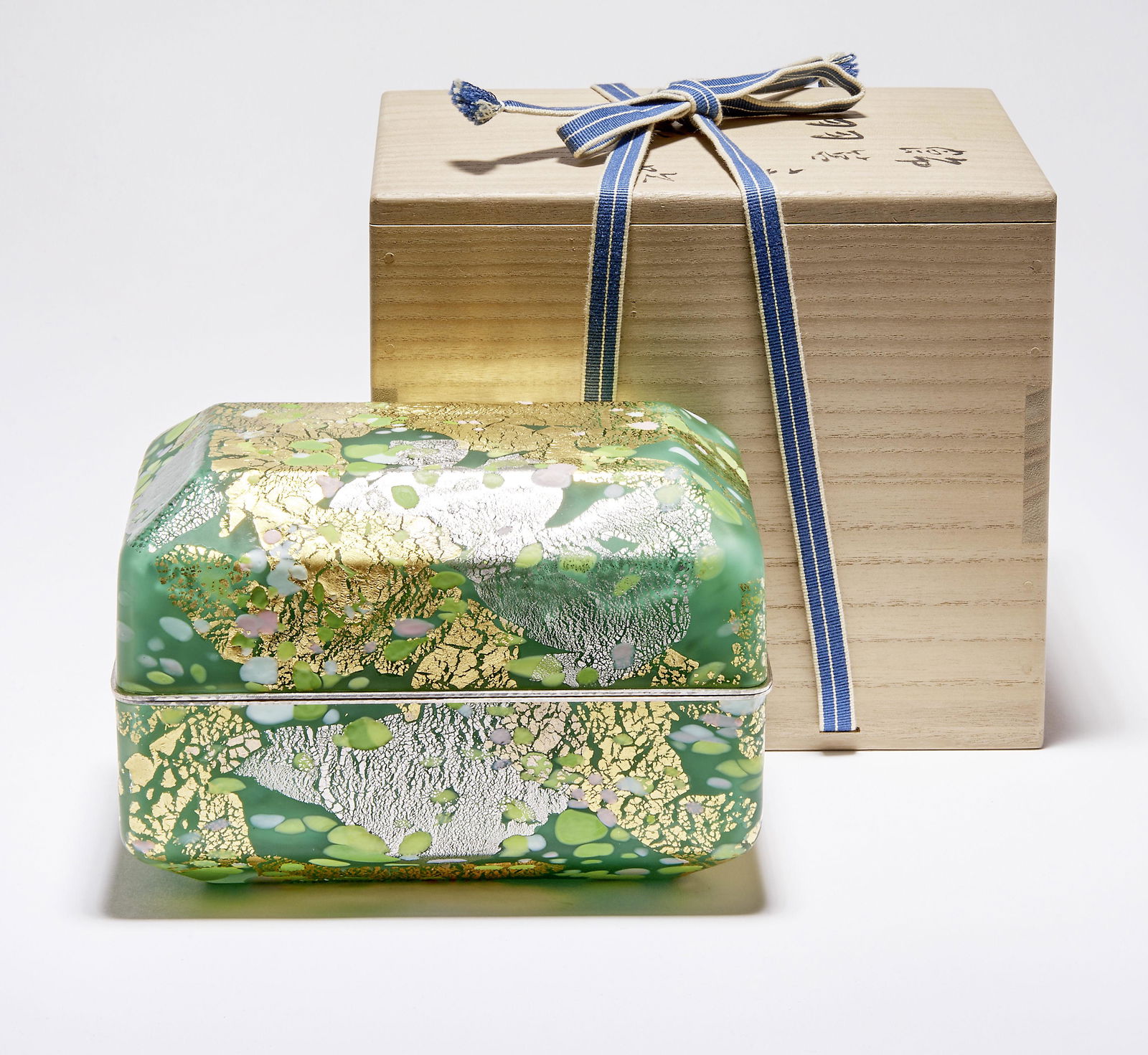 Fujita, Kyohei: Deckeldose (Kazaribako) in originaler Holzschatulle (1 of 1)