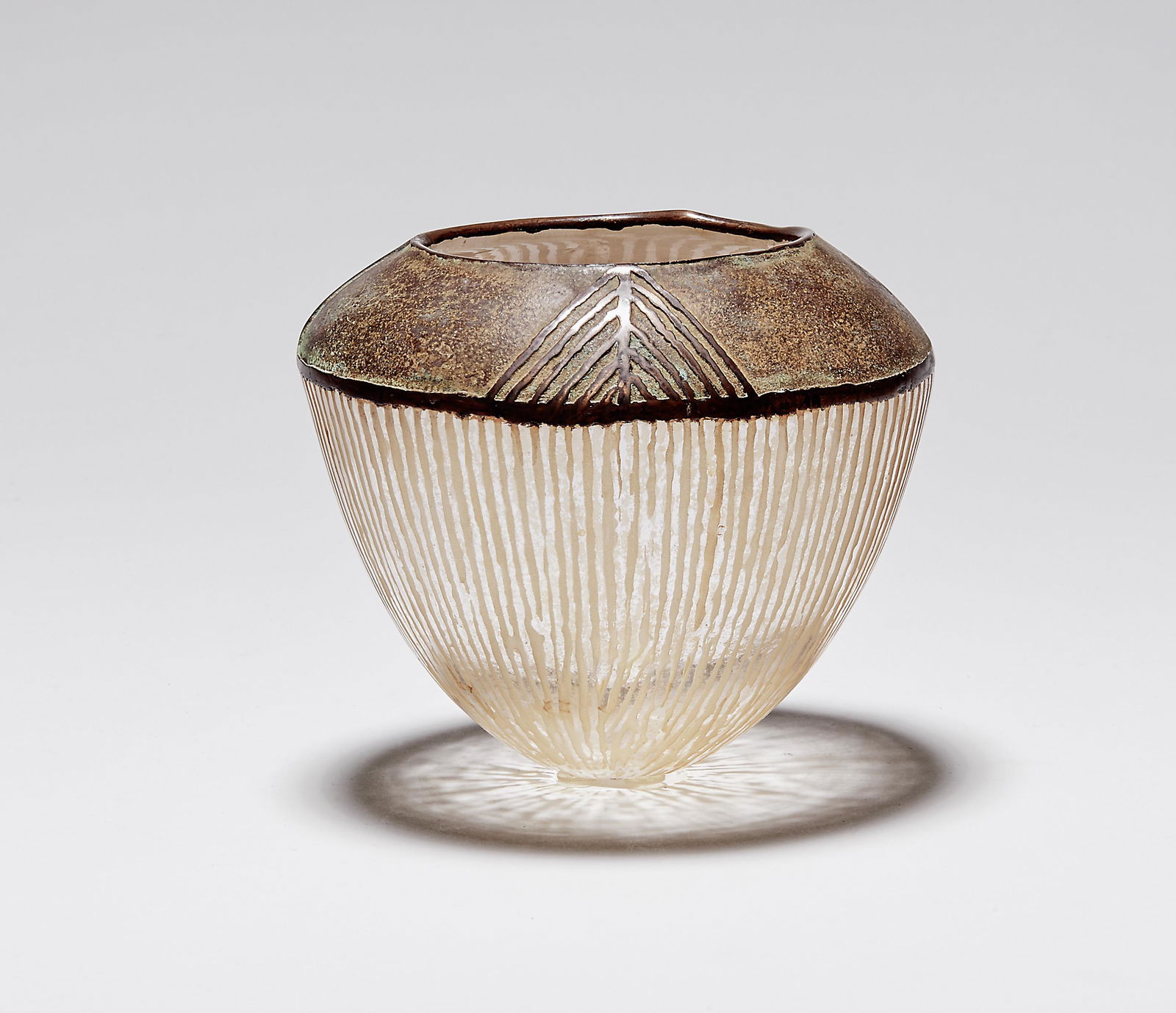 Dickinson, Anna: Schale (1 of 1)