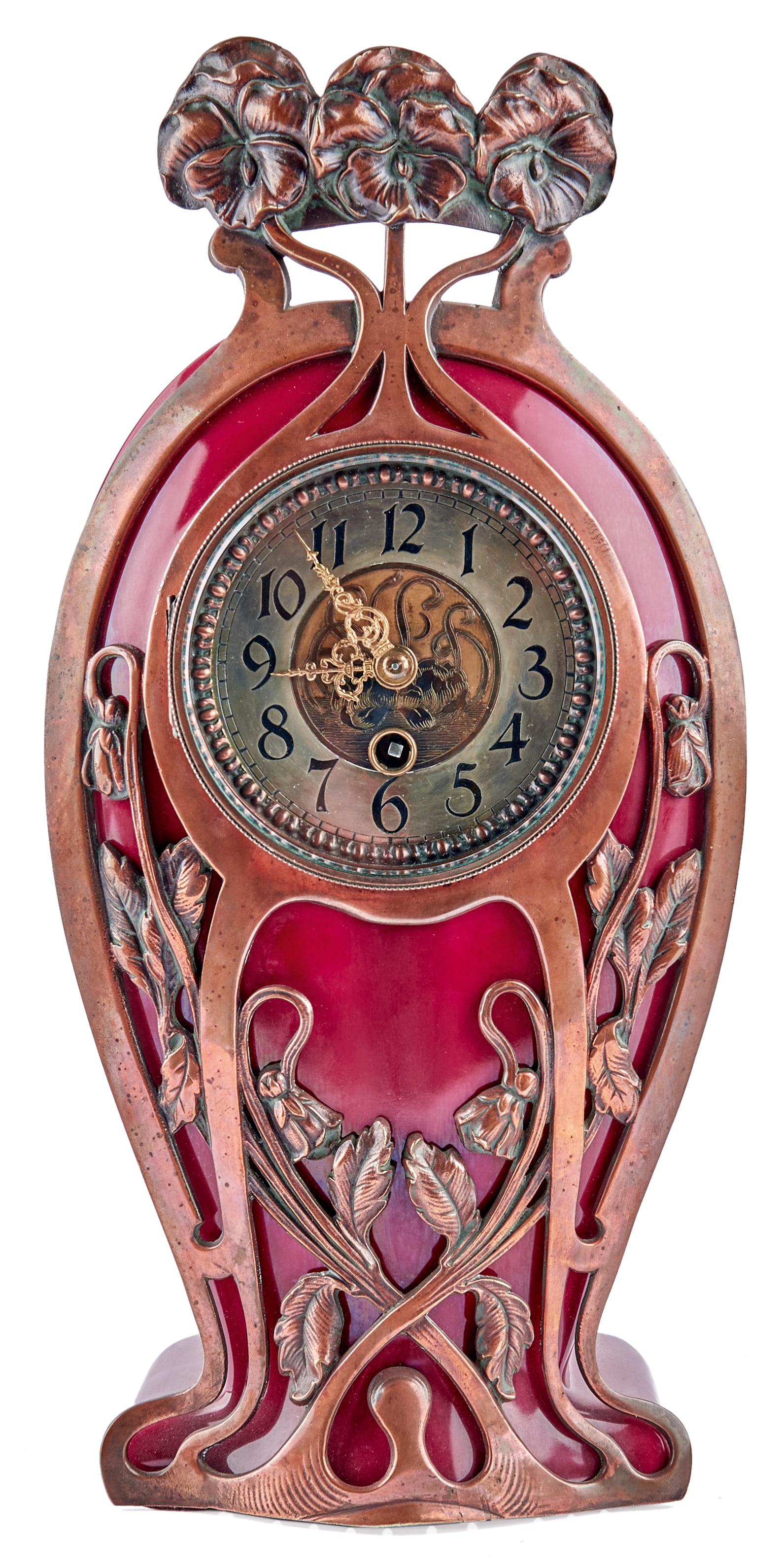 Jugendstil-Kommodenuhr, Lenzkirch, um 1900: Art Nouveau commode clock - Lenzkirch, around 1900 The curved wine-red ceramic case is decorated on the front with openwork flowers and foliage, silver-plated dial with Arabic numerals. Ceramic, coppe