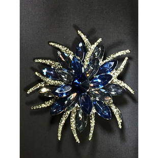 Contemporary blue rhinestoneÂ flower motif brooch.: Contemporary blue rhinestoneÂ flower motif brooch.