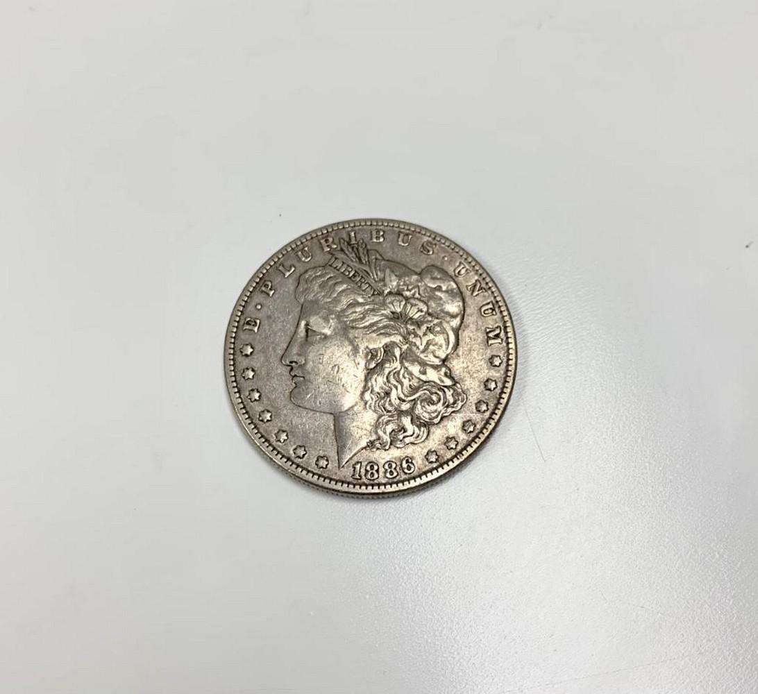 1886 US Morgan Silver Dollar (1 of 2)