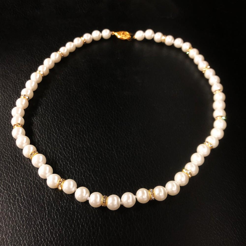 White Akoya Shell Pearl Necklace 49 Pearls In Total (1 of 3)