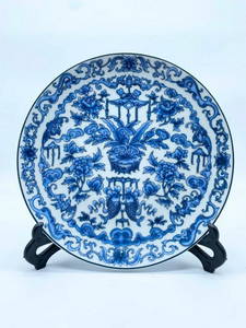 Chinese Blue and White Porcelain Plate, Hand-painted with Qing Dynasty Qianlong Mark