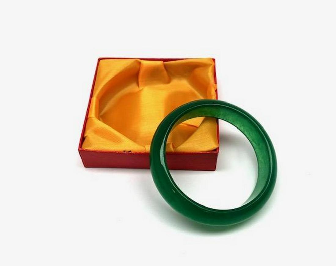 Green Jadeite Carved Bangle (1 of 4)