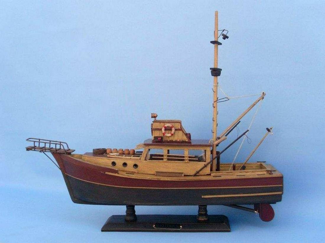 Wooden Jaws - Orca Model Boat 20" (1 of 14)