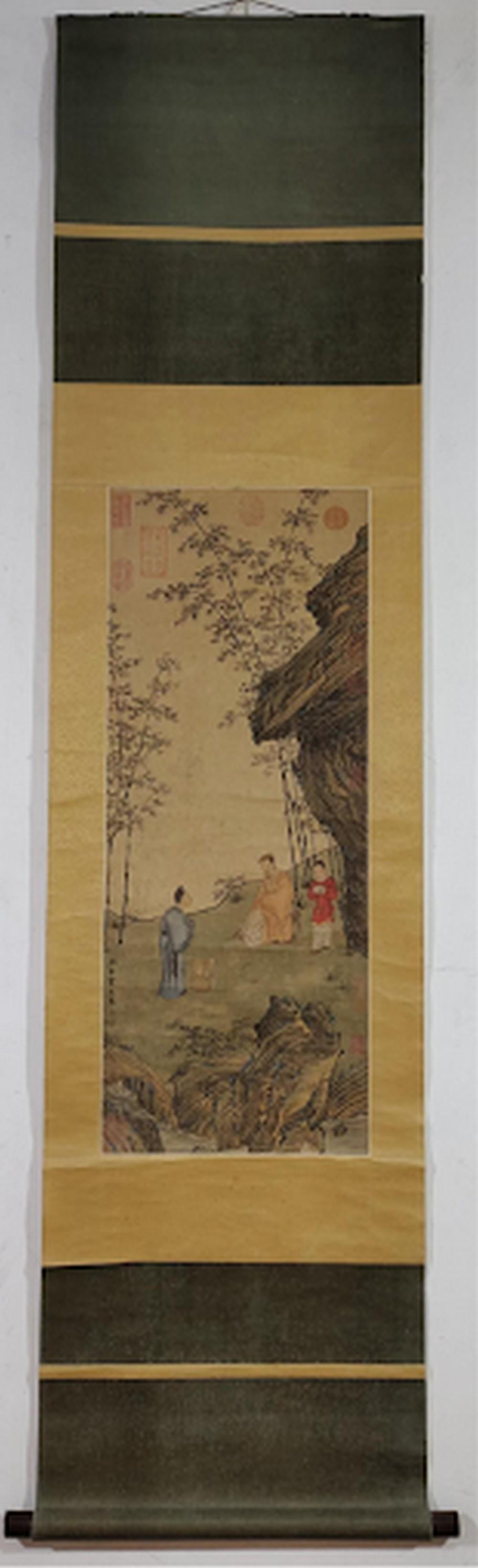 Party Silk Scroll by Qiu Ying: Party Silk Scroll by Qiu Ying Chinese Name: æ˜Ž ä»‡è‹± äººç‰©å›¾ç«‹è½´ ç»¢ç”» Dimensions: 88 x 34.5CM Please view photo for further details.
