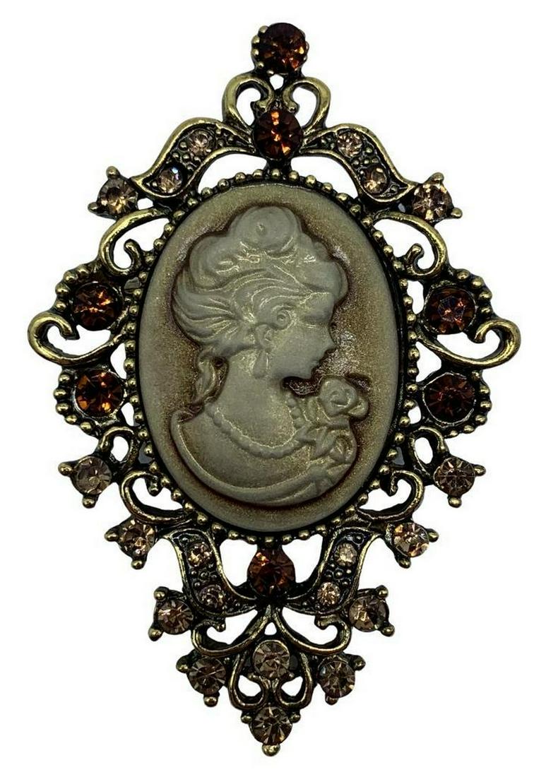 Vintage Gold and Red Cameo Brooch With Silhouette Of A Beauty (1 of 3)