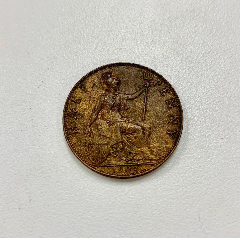 1902 Â½ Penny - Edward VII: Obverse Uncrowned portrait of King Edward VII facing right, legend around. Lettering: EDWARDVS VII DEI GRA:BRITT:OMN:REX FID:DEF:IND:IMP: DES Translation: Edward the Seventh by the Grace of God King o