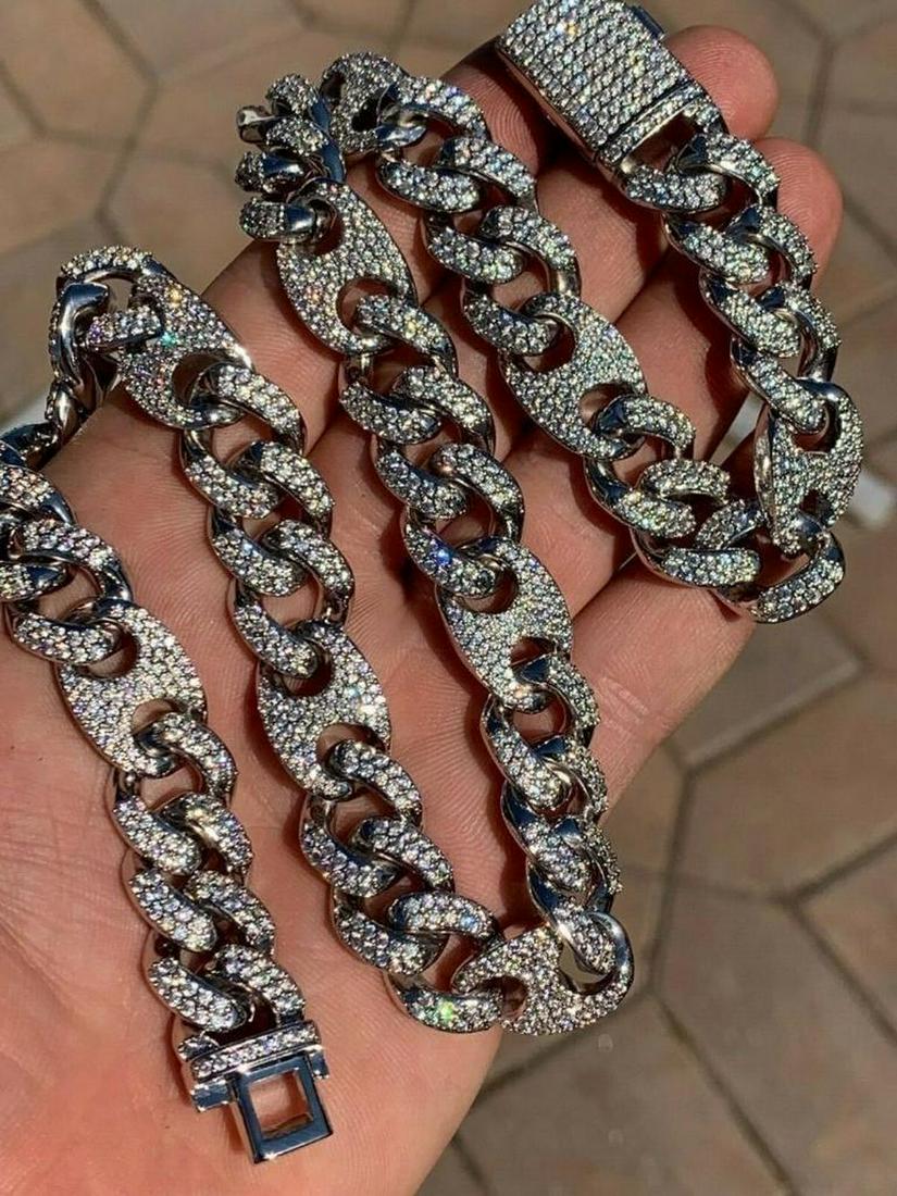 Men's 20" Miami Cuban Link Chain Diamond Real Figarucci: Men's 20" Miami Cuban Link Chain Diamond Real Stainless Steel Figarucci Choker Men's 20" Inch Long Cuban Link Chain. Approximately 185 grams Very Heavy & Solid Weight. Approximatel