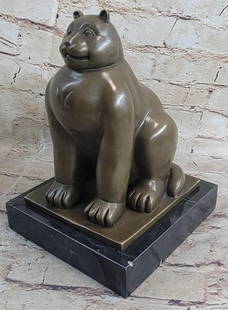 Fat Cat Abstract Bronze Art Sculpture by Fernando Botero - 9" x 6": Fat Cat Abstract Bronze Art Sculpture by Fernando Botero - 9&#34; x 6&#34;  The Colombian artist is famous for its over-sized human and animal figures. In addition to cats, he has represented horses a