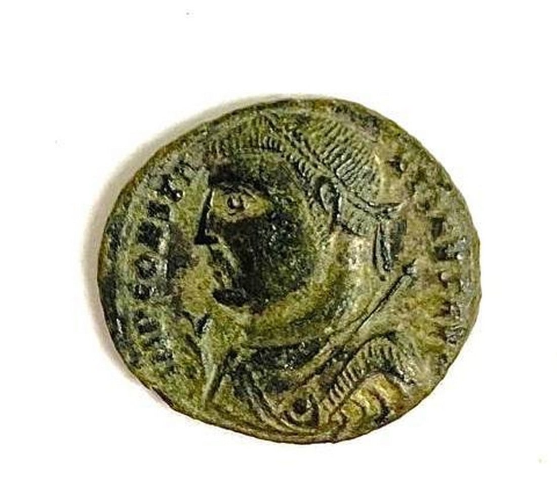 4th Century CE Constantine The Great, Siscia Mint Ancient Coin (1 of 2)