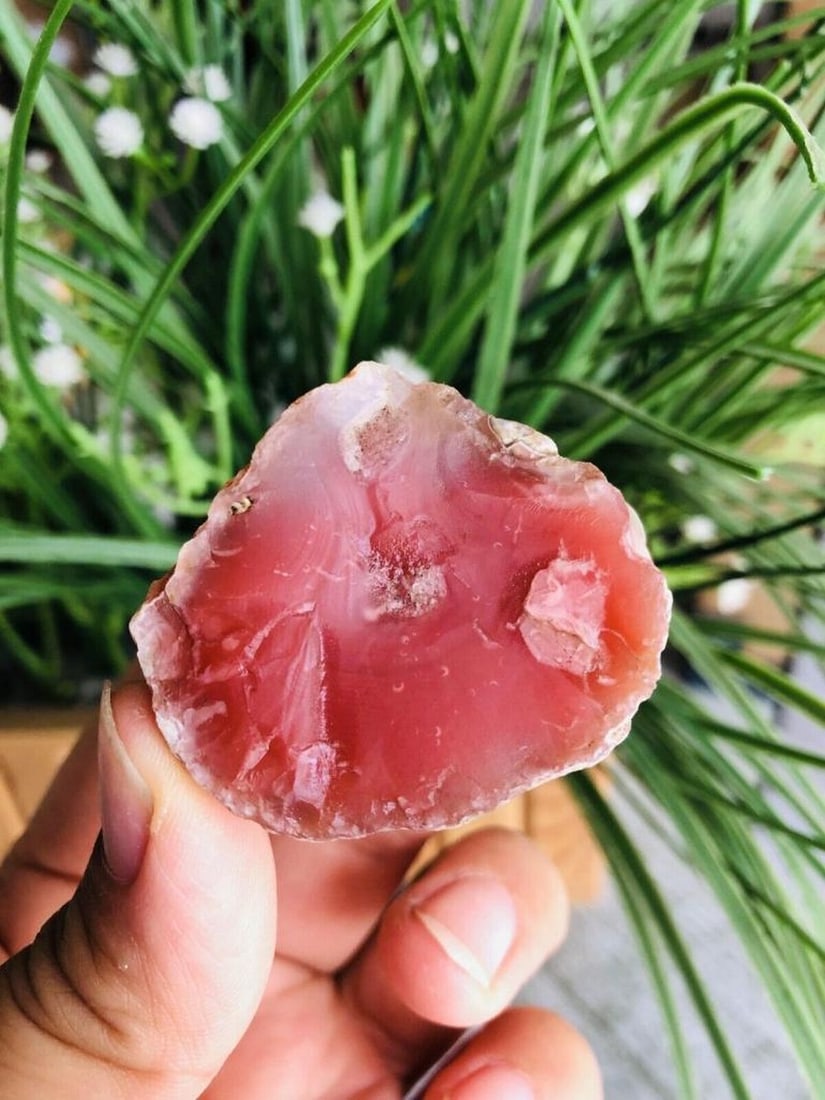 Natural agate mineral specimen (1 of 5)