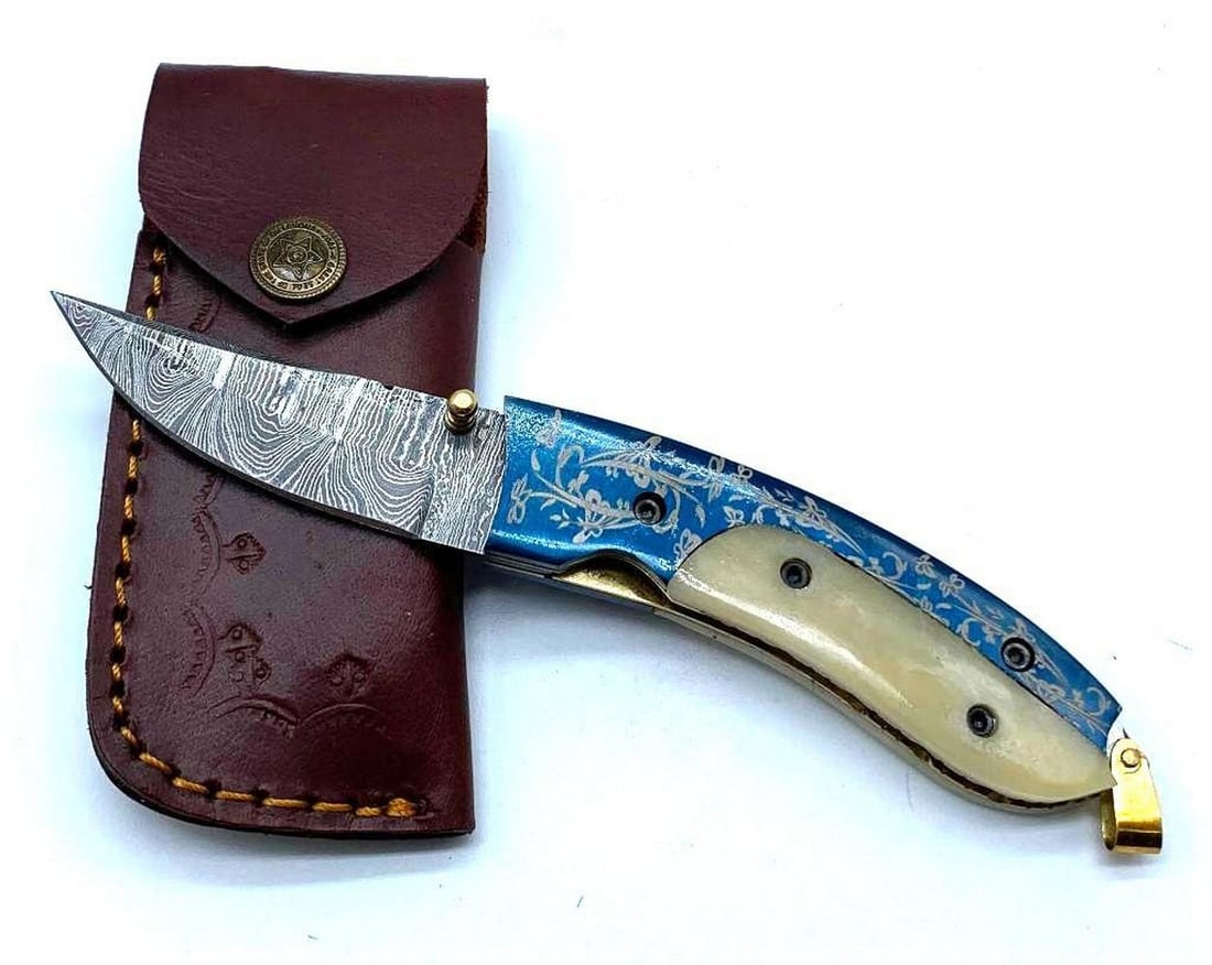 The Phantoms Pain Folding Damascus Knife Blue (1 of 4)