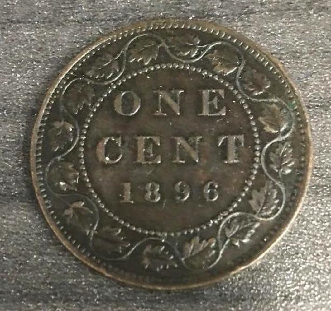 1896 EF+ Canadian One Cent Coin (1 of 2)
