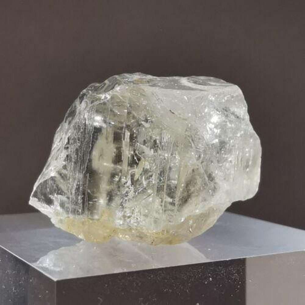 47.6ct GEMMY Topaz / Thuong Xuan, Vietnam / Rough Crystal Gem Mineral Specimen (1 of 4)