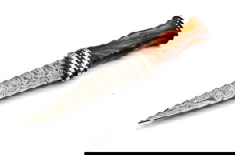 Spear Tip Damascus Steel Needle Point Shive: Spear Tip Damascus Steel Needle Point Shive  Behold our Damascus Steel Blade, a testament to the artistry of 256 meticulously layered folds that create a stunning and unique visual tapestry. With a ha