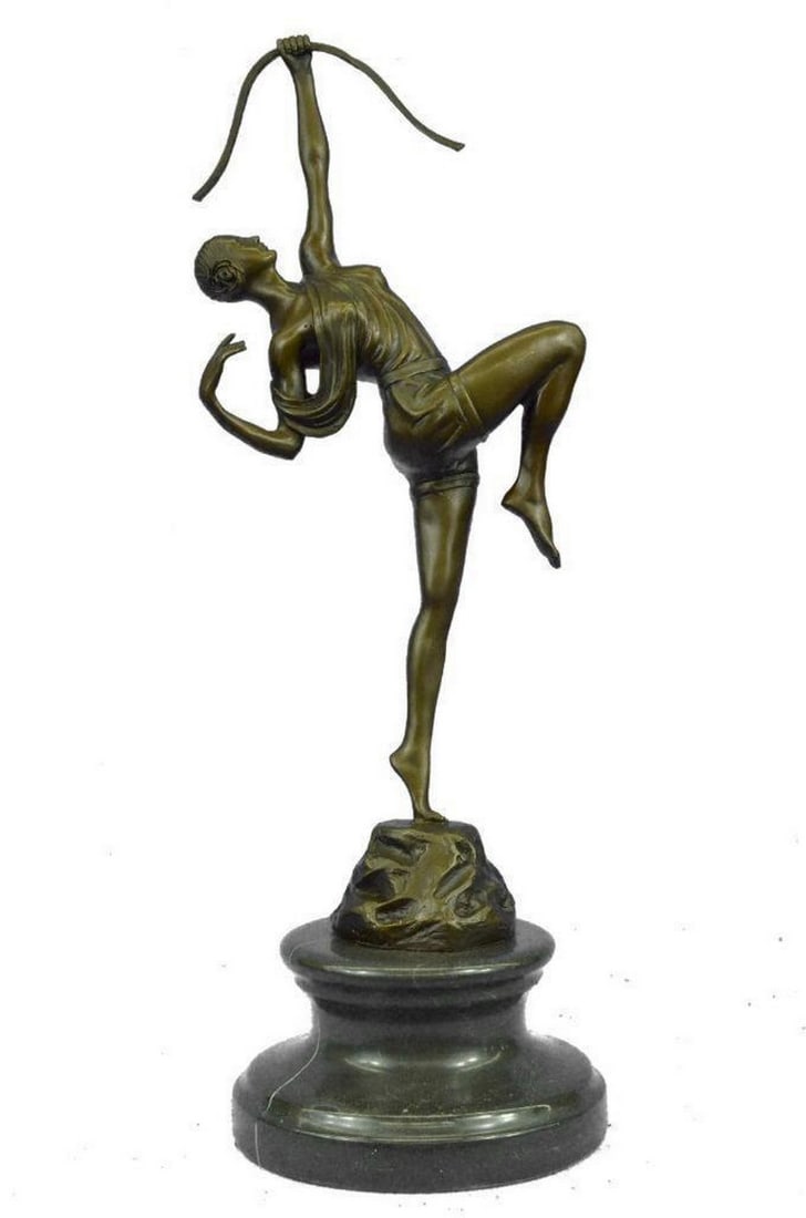 Signed Original American Art Fisher Diana the Huntress: Signed Original American Art Fisher Diana the Huntress Bronze Sculpture Figurine This piece by American artisan, Fisher, is an exquisitely detailed and gorgeous representation of t