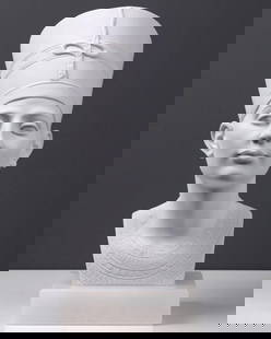 White Carrara Marble Queen Nefertiti Bust Sculpture - (7.7lbs): White Carrara Marble Queen Nefertiti Bust Sculpture (7.7lbs)  This Queen Nefertiti Bust is our version of the famous sculpture depicting Nefertiti, the queen of the 18th Dynasty of Ancient Egypt, and