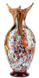 Vibrant Abstract Murano Glass Vase: Vibrant Abstract Murano Glass Vase  This stunning Murano glass vase is a true masterpiece, embodying a dynamic blend of vivid colors and intricate abstract designs. Expertly handcrafted, each piece sh