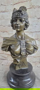 Authentic Bronze Sculpture 'Zora' by Emmanuel Villanis on Marble Base - 15" x 8": Authentic Bronze Sculpture &#39;Zora&#39; by Emmanuel Villanis on Marble Base - 15&#34; x 8&#34; Introducing a magnificent bronze statue crafted by the esteemed artist Emmanuel Villanis, this masterpi