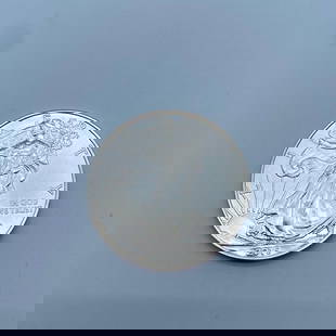 2015 American Silver Eagle Coin: 2015 American Silver Eagle Coin  2015 American Silver Eagle Coin, 1 oz with a diemeter of 16 mm.  View photos for further details.