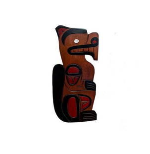 Beaver Wooden Wall Plaque by Tom Williams: Beaver Wooden Wall Plaque by Tom Williams Beaver Wooden Wall Plaque by Tom Williams features intricate carving, celebrating the beaver&#39;s significance in West Coast Indigenous culture. Dimensions:
