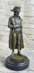 Napoleon Bonaparte Bronze Collector's Edition Sculpture - 11" x 5": Napoleon Bonaparte Bronze Collector&#39;s Edition Sculpture - 11&#34; x 5&#34;  Introducing a magnificent bronze collector&#39;s edition sculpture paying homage to the commanding martial giant, Napole
