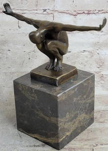 The Athlete Bronze Sculpture: The Athlete Bronze Sculpture  The bronze sculpture, The Athlete by Milo originates from a diverse and popular using of this motif. The figure shows a sportsman, whose muscles were extremel