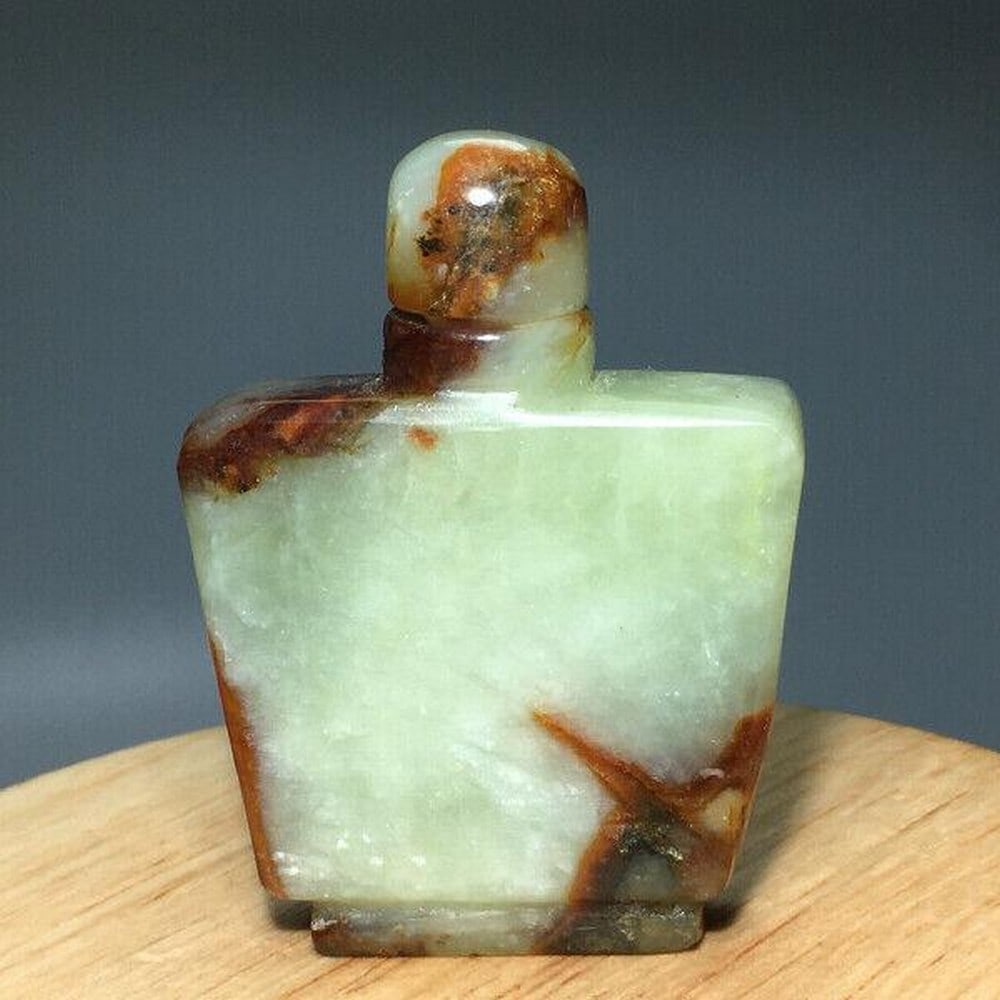 Chinese Hetian Jade Carved Snuff Bottle (1 of 2)