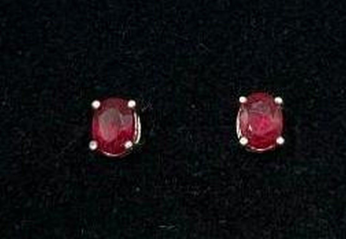 Radiant Red Stud Earrings (1 of 5)