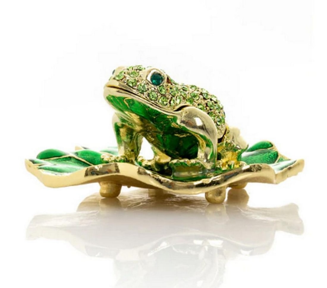 Golden Frog Trinket Box on Leaf (1 of 5)