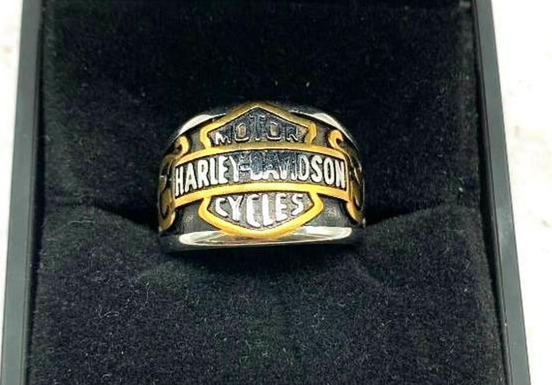 Harley-Davidson Black & Goldtone Ring (1 of 6)