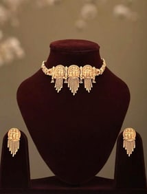 Holiday Treasures and Timeless Collectibles Auction Discover a dazzling collection perfect for the season and beyond. This auction features a wide array of Christmas delights, including snow globes, tree toppers, ornaments, and thoughtful gift ideas. Art and decor enthusiasts will find bronze sculptures, canvas artwork, Murano glass accents, and exquisite jade carvings. Nature lovers will admire framed butterfly and insect specimens, while gemstone collectors can explore sparkling treasures. With something for every taste, this is your chance to secure unique gifts and timeless collectibles in one extraordinary auction. Come Bid With Us! Auction Ending December 8th @ 3PM EST!