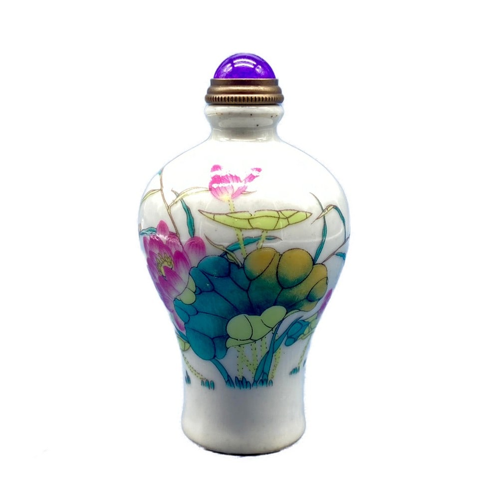 VIVID HANDMADE CHINESE PORCELAIN AND IOLITE SNUFF BOTTLE (1 of 4)